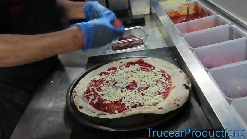 Medii Pizza Promotional video